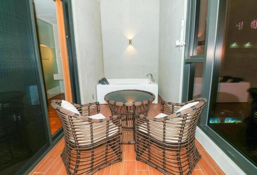 标准间带漩涡浴缸, Luel