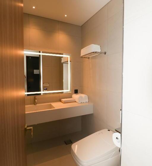 高级家庭房间, Luel