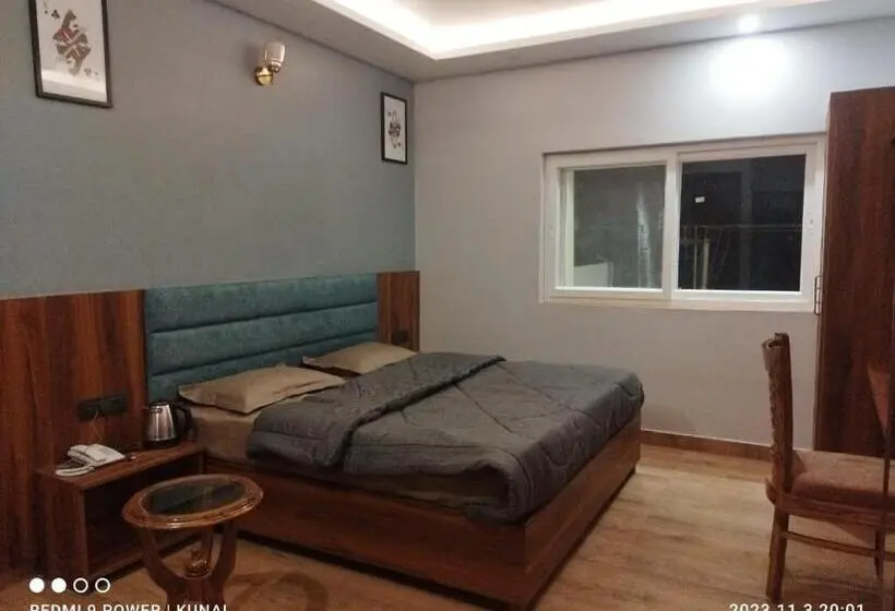 Deluxe-huone, Mahadev Rishikesh