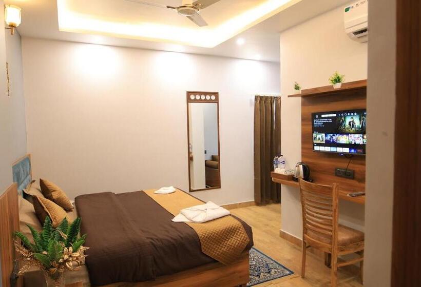 اتاق لوکس با بالکن, Mahadev Rishikesh