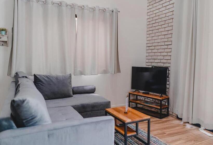 Апартаменты 2 Спальни, Peace Lofts And Apartments