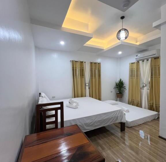 اتاق خانوادگی با چشم‌انداز باغ, Rich Vania Suites