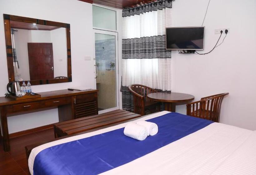 エコノミールーム, Sara