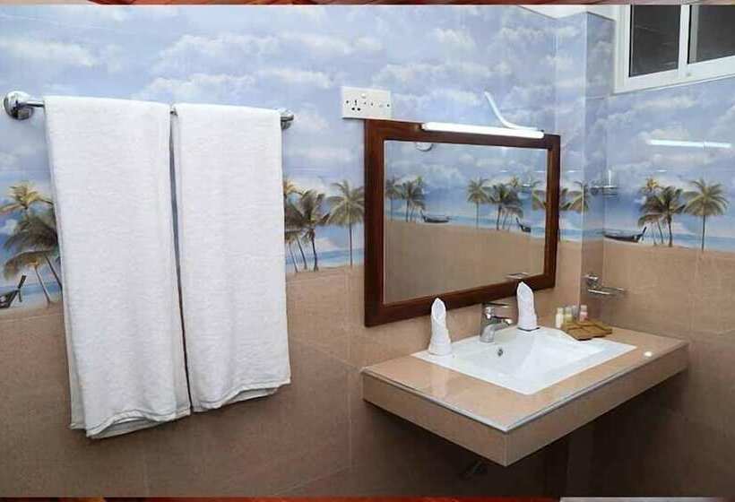 デラックスルーム, Sara