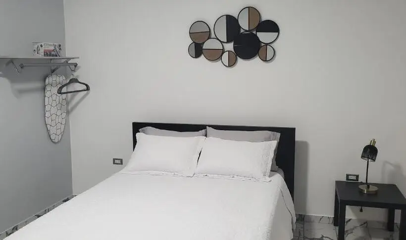 استودیو استاندارد با بالکن, 2 Palmas Str