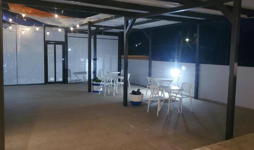 استودیو استاندارد با بالکن, 2 Palmas Str