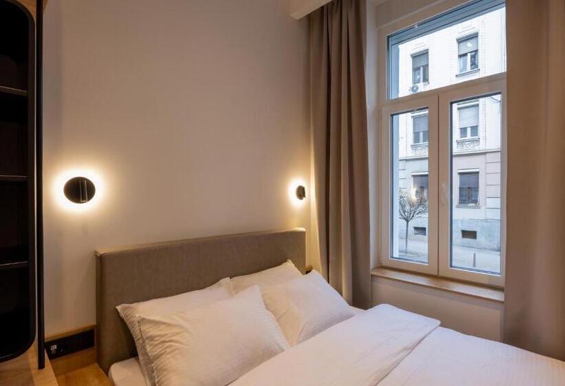 חדר סופריור, Hop Inn Rooms & Suites