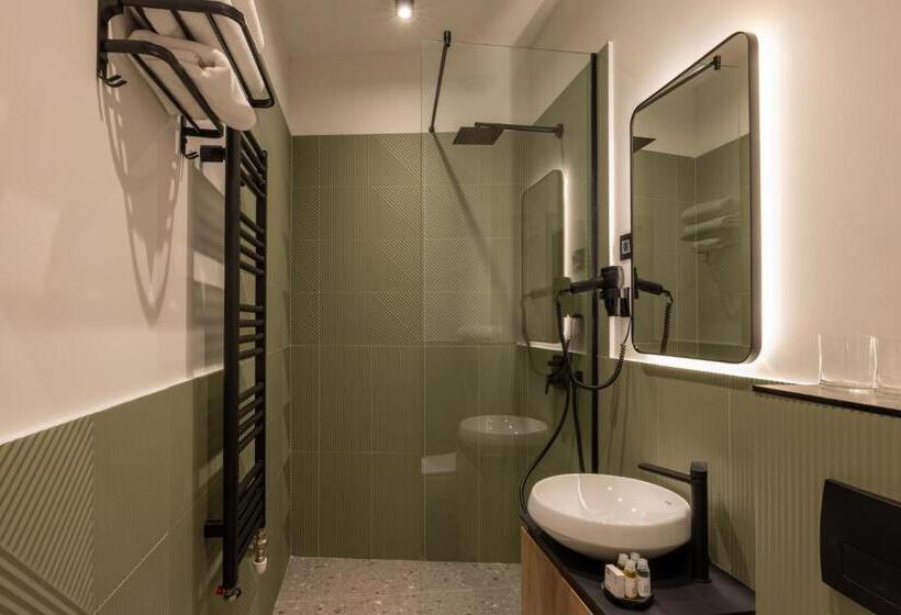 סוויטת ג'וניור, Hop Inn Rooms & Suites