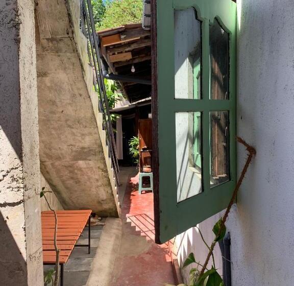 标准间, Salty Fish Mirissa