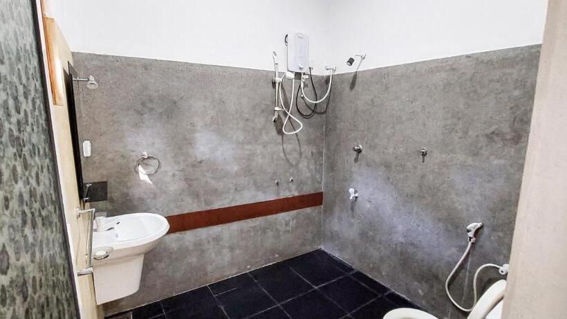 חדר סטנדרט עם טרסה, The Native Weligama