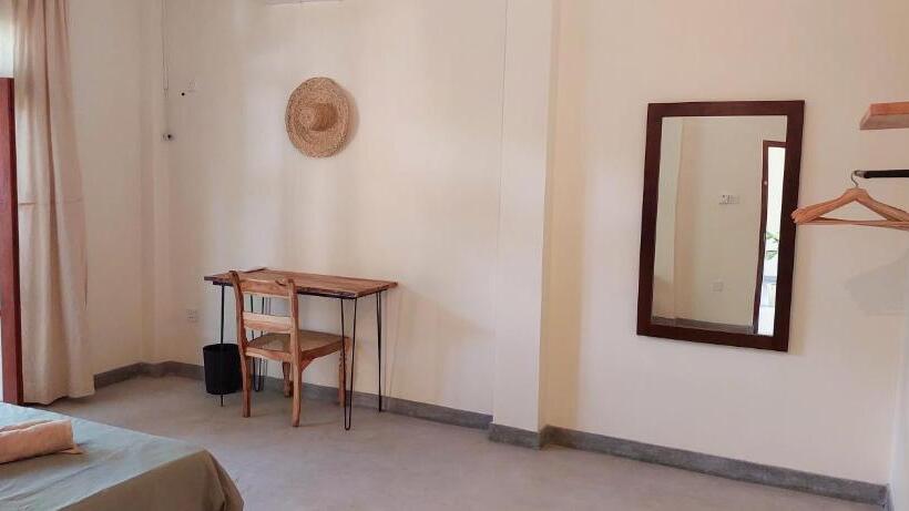 חדר סטנדרט עם מרפסת, The Native Weligama