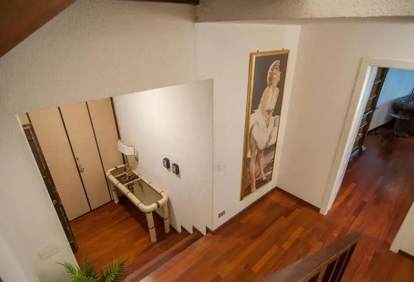 1 Bedroom Penthouse Apartment, Umbrian Concierge   Duomo Accommodations