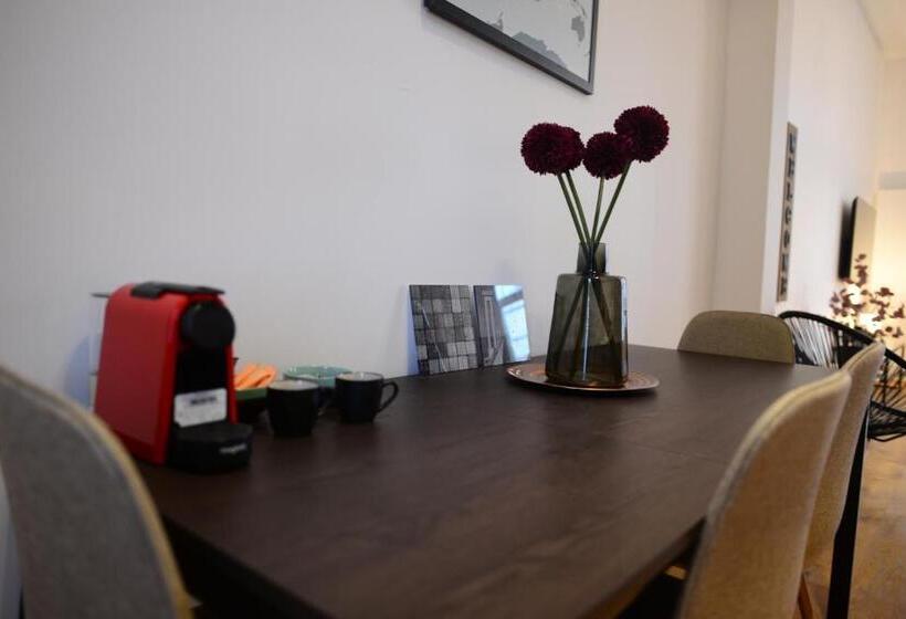 آپارتمان 1 خوابه, National City Apartments