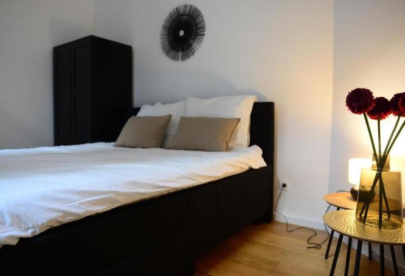 آپارتمان 1 خوابه, National City Apartments