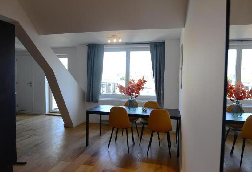 آپارتمان 1 خوابه با تراس, National City Apartments