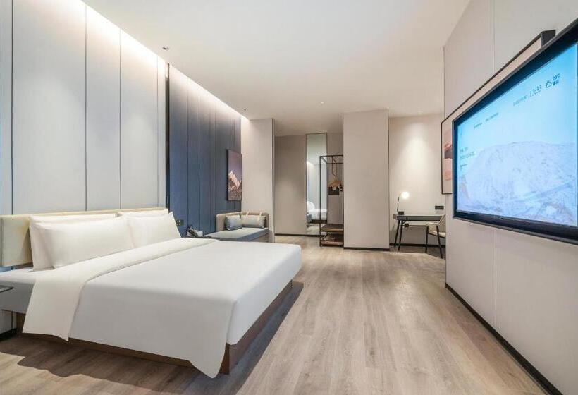 Superior Oda, Chengdu Southwest Jiaotongda Shawan Subway Station Atour