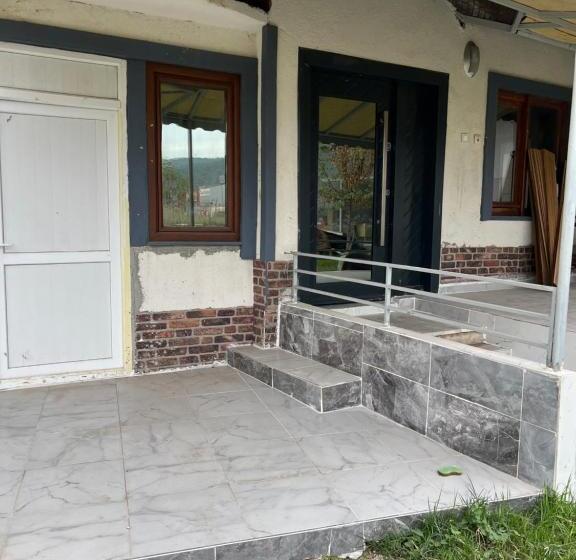 标准间, Batuhan Tesisleri