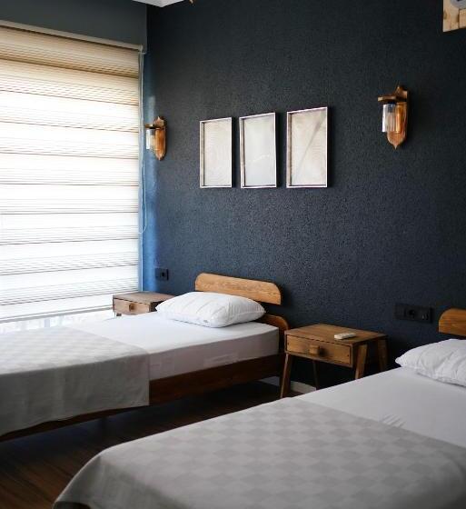 اتاق لوکس با بالکن, Lb Boutique