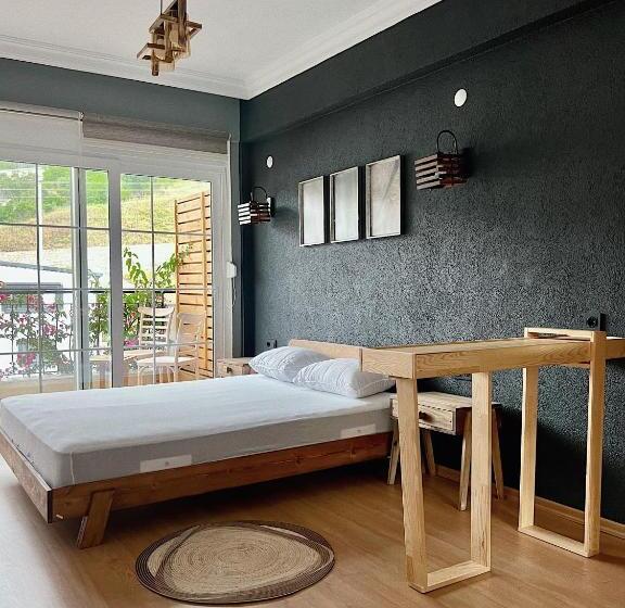 اتاق لوکس با بالکن, Lb Boutique