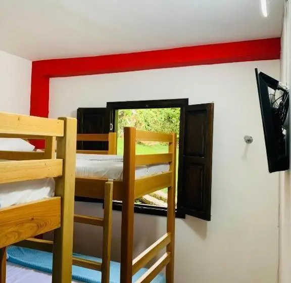 Standard Neljän Hengen Huone Jaettu Kylpyhuone, Finca Hotel Calle Jardin