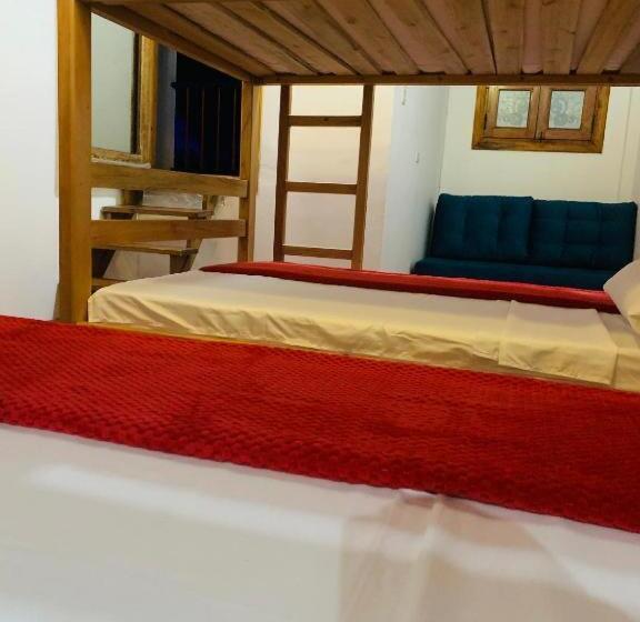 浴室共有スタンダード4人用ルーム, Finca Hotel Calle Jardin