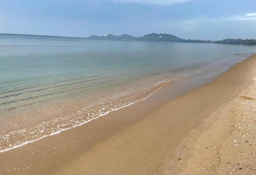 סוויטה נוף לים, Creamii Cafe Beach Rayong