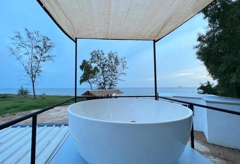 Семейный Номер Вид на Море, Creamii Cafe Beach Rayong