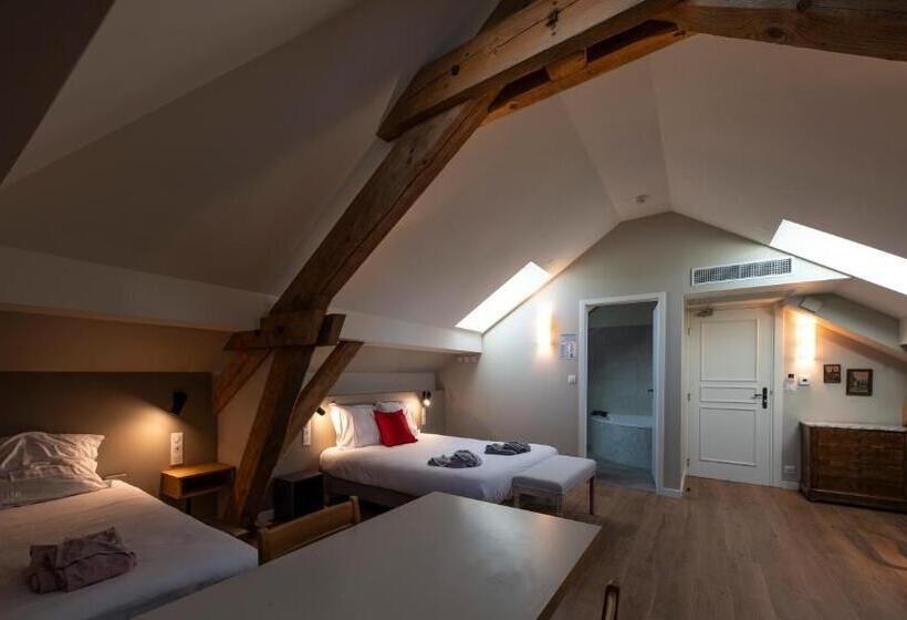 スーペリアファミリールーム, Hôtel Du Domaine Saint Loup