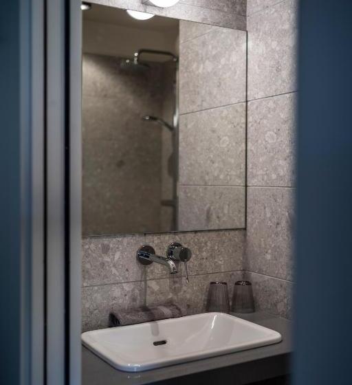 スーペリアールーム, Hôtel Du Domaine Saint Loup