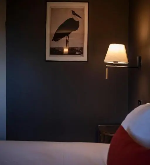 Standard Kolmen Hengen Huone Puutarhanäkymä, Hôtel Du Domaine Saint Loup