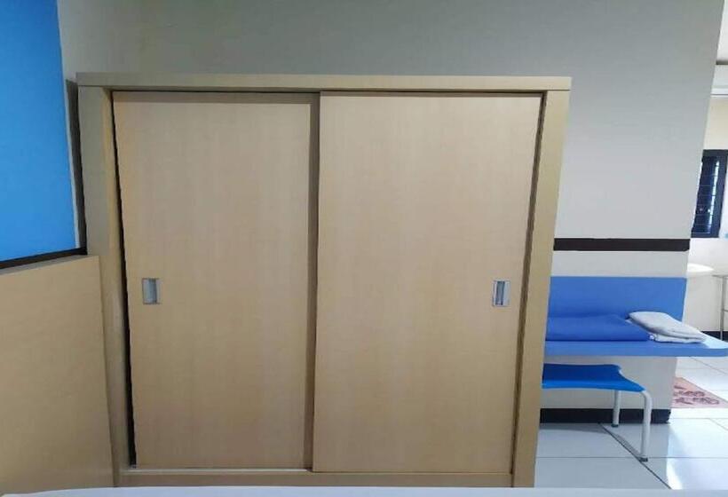 デラックスルーム, Oyo 93246 Kanditha Homestay