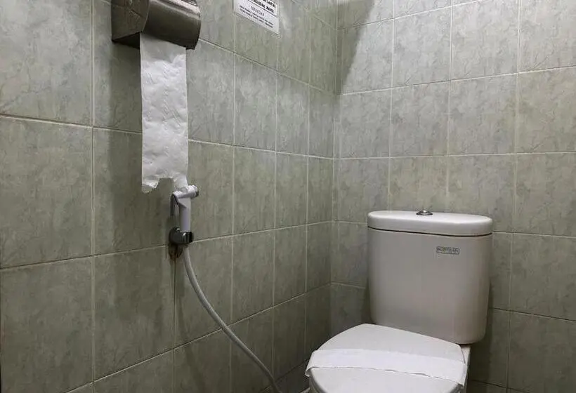 Superior Yhden Hengen Huone, Spot On 93312 Homestay Orange