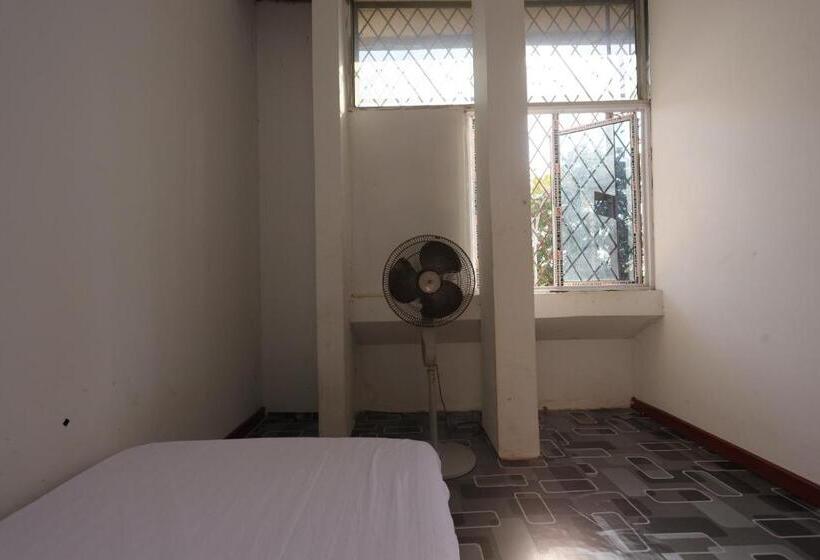 חדר סופריור יחיד, Spot On 93312 Homestay Orange