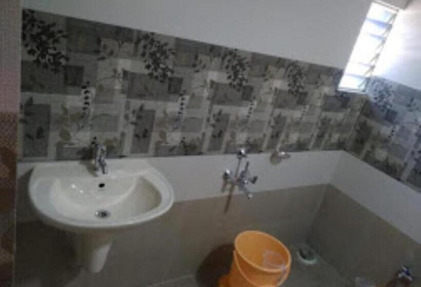 Люкс, Vaibhav Telangana