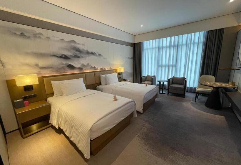 이그제큐티브 룸, Wanda Jin Pingxiang