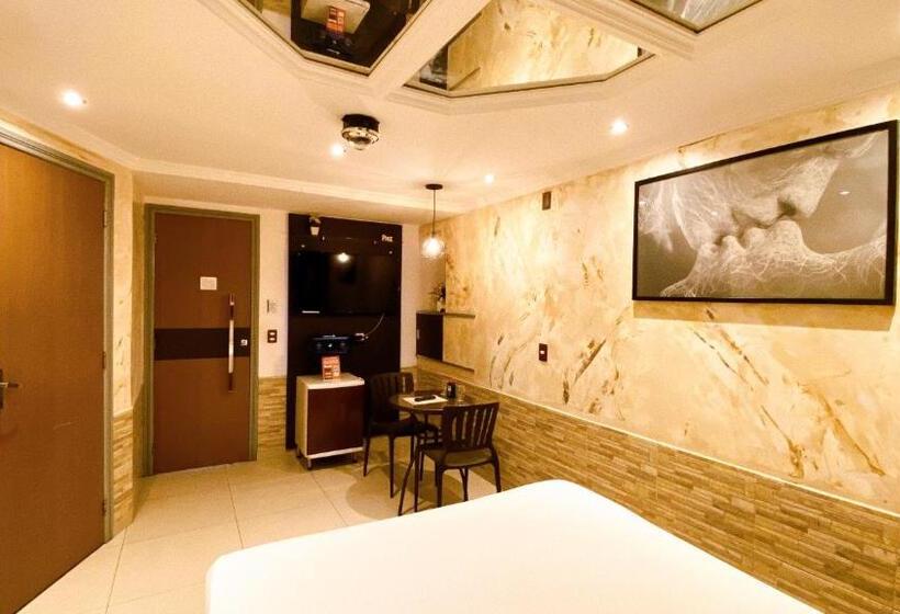 جناح, Motel Ceki Sabe