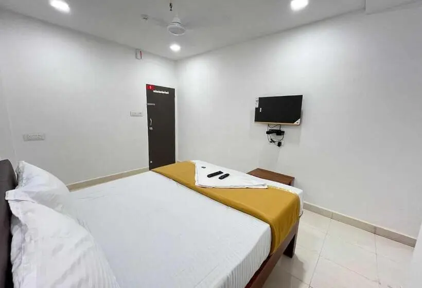 Classic Kolmen Hengen Huone, Oyo Hotel Nature Peak