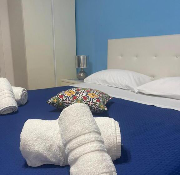 标准三人间, Iris