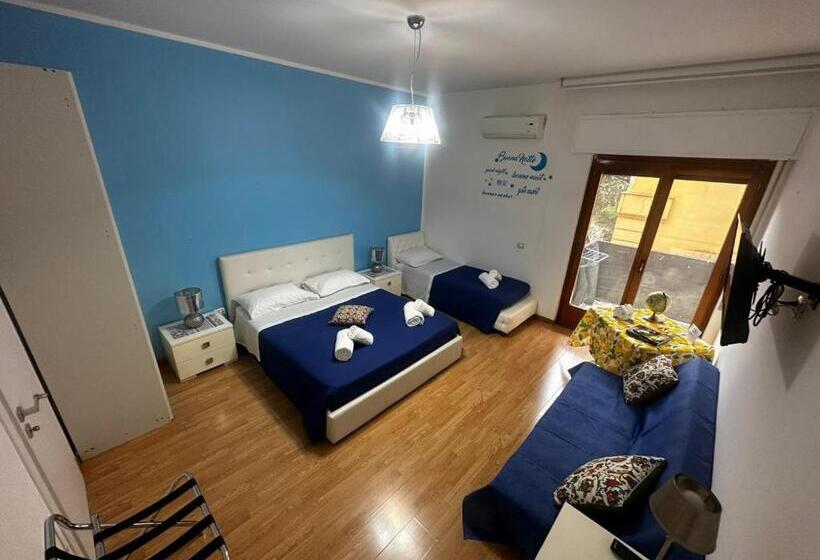 标准三人间, Iris