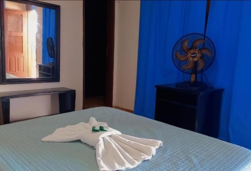 חדר קלאסי לשלושה, Mansao922