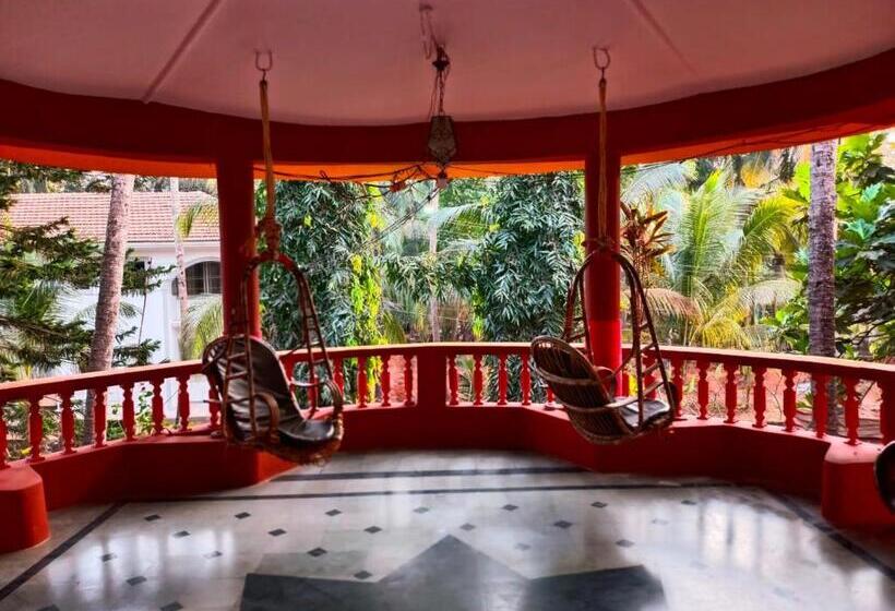 Családi Szoba, Sky Trip Maker Ashley Haven House