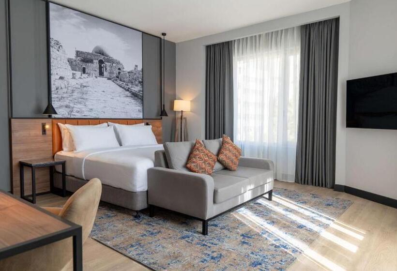 سوئیت پریمیوم, Radisson Blu Hotel, Amman Galleria Mall