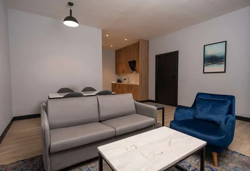 سوییت جونیور, Radisson Blu Hotel, Amman Galleria Mall
