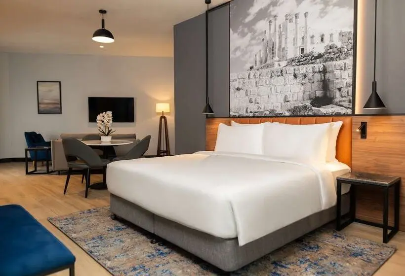 سوییت جونیور, Radisson Blu Hotel, Amman Galleria Mall