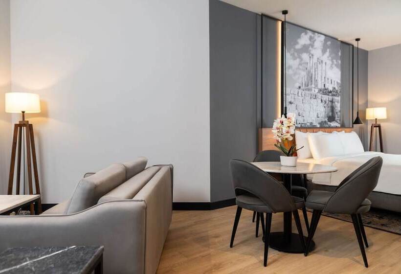 سوییت جونیور, Radisson Blu Hotel, Amman Galleria Mall