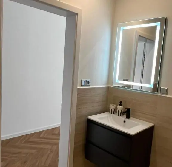 バルコニー付き１ベッドルームアパートメント, Apartmány Malé Náměstí, Broumov