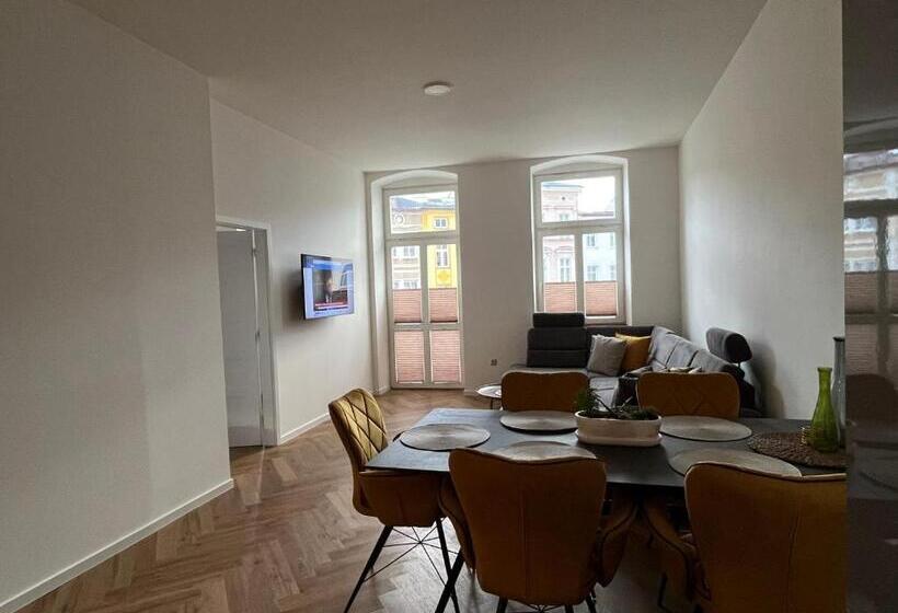 شقة غرفة نوم واحدة مزودة بشُرفة, Apartmány Malé Náměstí, Broumov