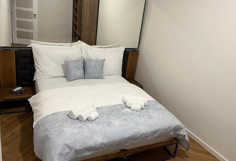 شقة غرفة نوم واحدة مزودة بشُرفة, Apartmány Malé Náměstí, Broumov