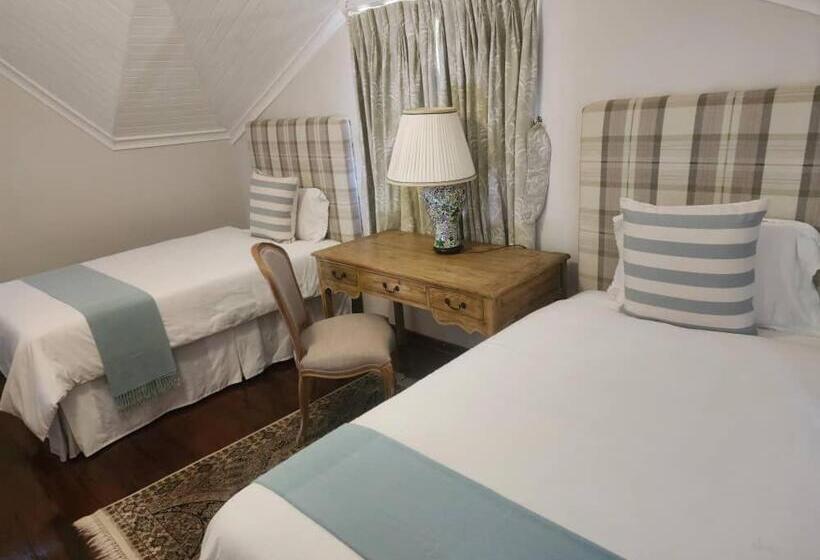 اتاق استاندارد, Stone Town Guesthouse