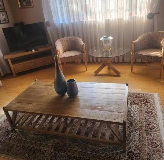 اتاق استاندارد, Stone Town Guesthouse